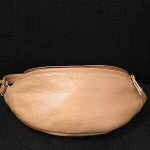Mandrn Atlas Sand Beige Leather Adjustable Bum Bag